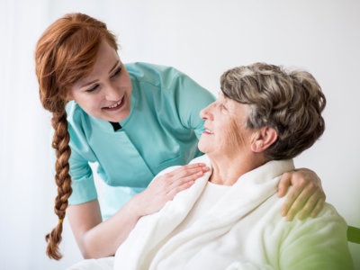 picture of patient with alzheimer having professional care